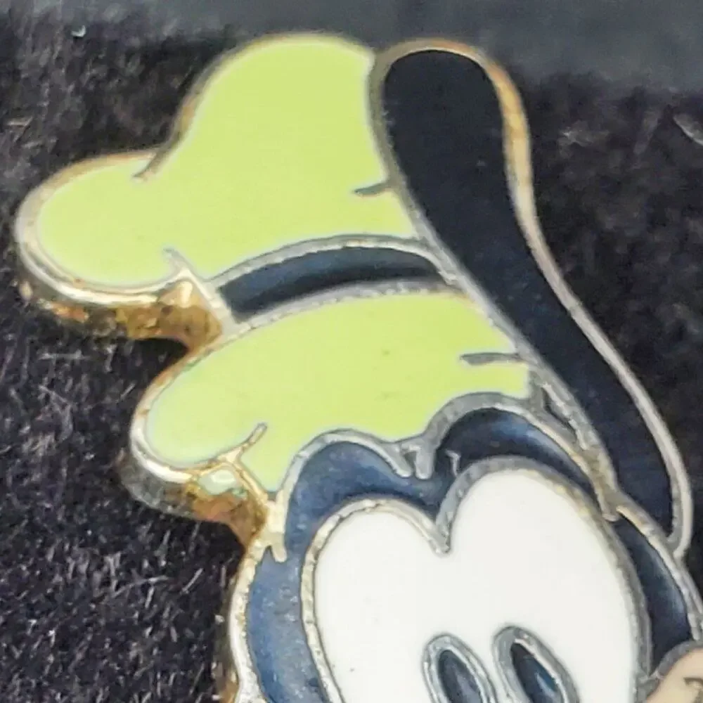 Disney Designs Vintage Goofy Enamel Pin